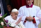 🔴 Ein Segen trotz Schwäche – Papst Franziskus berührt die Welt mit seiner zarten Stimme